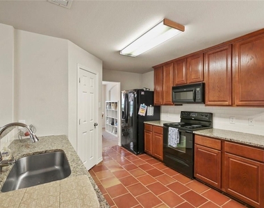 234 Pecos Trail - Photo Thumbnail 3