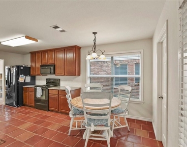 234 Pecos Trail - Photo Thumbnail 7