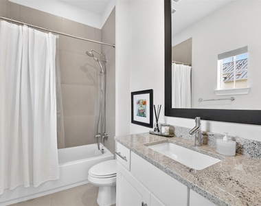 610 Dalton Lane - Photo Thumbnail 17