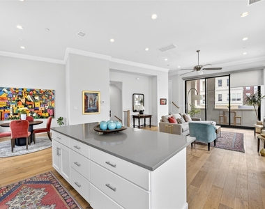 610 Dalton Lane - Photo Thumbnail 5