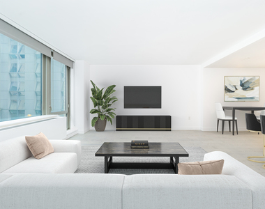 3 West 36th Street - Photo Thumbnail 3