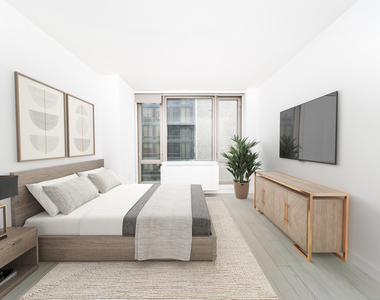 3 West 36th Street - Photo Thumbnail 4