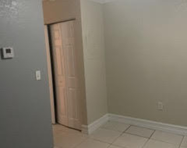 1925 Madison Street - Photo Thumbnail 11