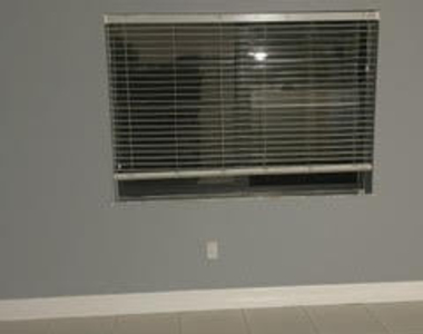 1925 Madison Street - Photo Thumbnail 14