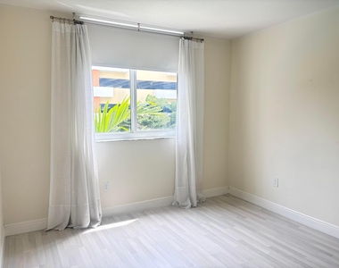 2775 Ne 187th Street - Photo Thumbnail 4