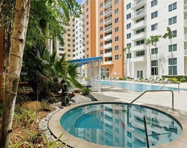 2775 Ne 187th Street - Photo Thumbnail 8