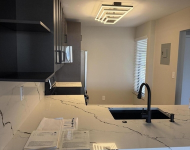6 Royal Palm Way - Photo Thumbnail 14