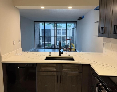 6 Royal Palm Way - Photo Thumbnail 6
