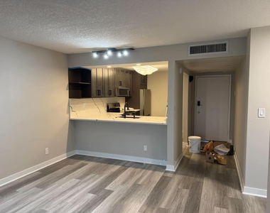 6 Royal Palm Way - Photo Thumbnail 10