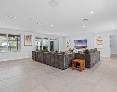 10140 Nw 37th Street - Photo Thumbnail 8