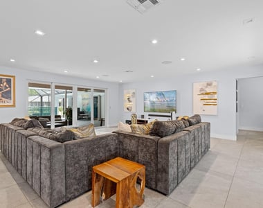 10140 Nw 37th Street - Photo Thumbnail 5