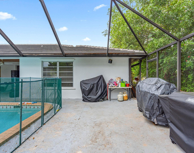 10140 Nw 37th Street - Photo Thumbnail 41