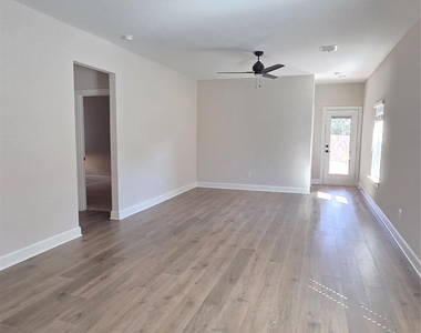 1121 Butler Avenue - Photo Thumbnail 1