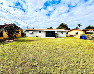 1411 Nw 79th Way - Photo Thumbnail 15