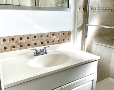 1411 Nw 79th Way - Photo Thumbnail 9