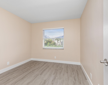 11419 Nw 35th Street - Photo Thumbnail 12