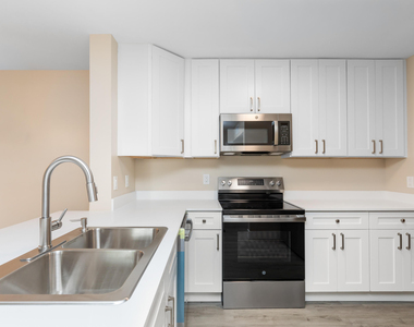 11419 Nw 35th Street - Photo Thumbnail 2