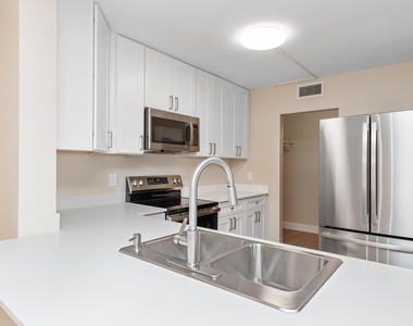 11419 Nw 35th Street - Photo Thumbnail 4