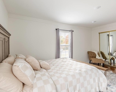 916 Acorn Street - Photo Thumbnail 16