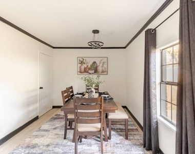 916 Acorn Street - Photo Thumbnail 10