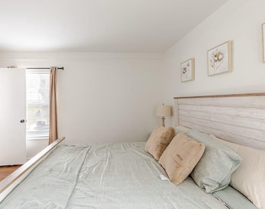 916 Acorn Street - Photo Thumbnail 22