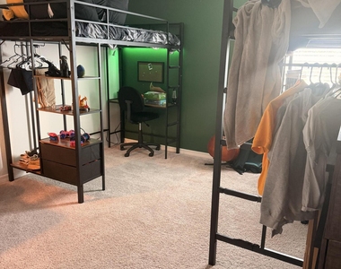 590 Se Faith Terrace - Photo Thumbnail 4
