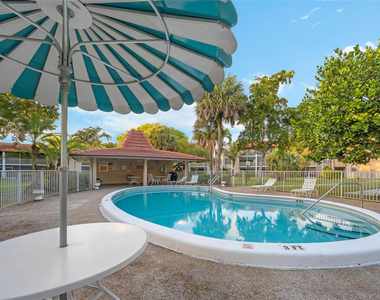 3774 Inverrary Boulevard - Photo Thumbnail 2