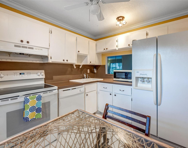 3774 Inverrary Boulevard - Photo Thumbnail 7