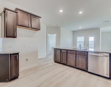 4108 Forest Bend Road - Photo Thumbnail 10