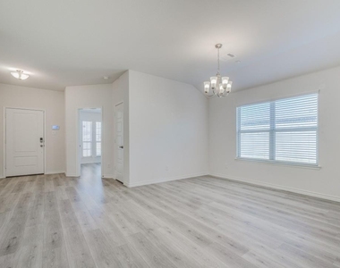 4108 Forest Bend Road - Photo Thumbnail 4