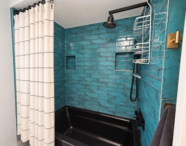 3647 Whitehall Drive - Photo Thumbnail 9