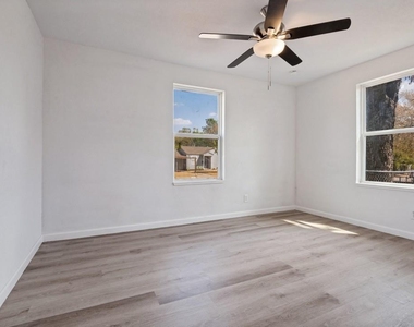3224 Burson Avenue - Photo Thumbnail 6