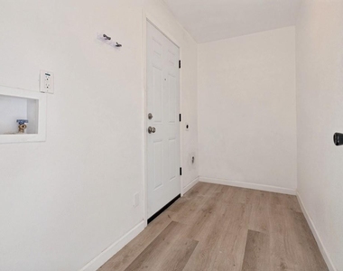 3224 Burson Avenue - Photo Thumbnail 9