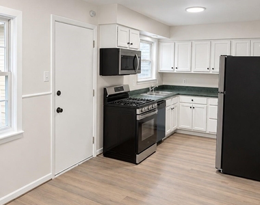 8324 Ellery Drive - Photo Thumbnail 6