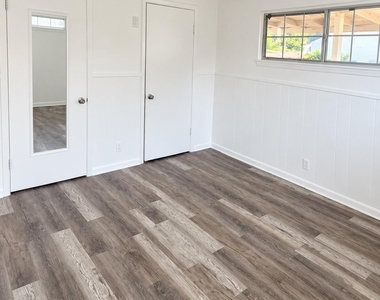8324 Ellery Drive - Photo Thumbnail 3