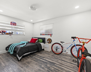 3230 Roosevelt Street - Photo Thumbnail 31