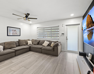 3230 Roosevelt Street - Photo Thumbnail 6