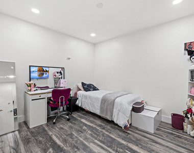 3230 Roosevelt Street - Photo Thumbnail 28
