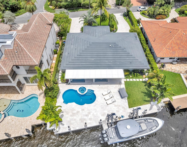 2005 N Riverside Drive - Photo Thumbnail 41