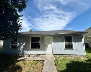 332 Fleming Avenue - Photo Thumbnail 4