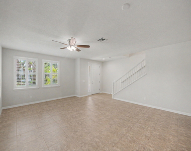 1334 S Community Drive - Photo Thumbnail 6