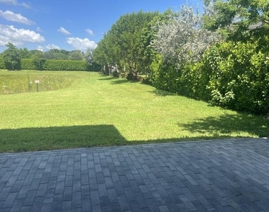 8991 Kingsmoor Way - Photo Thumbnail 5