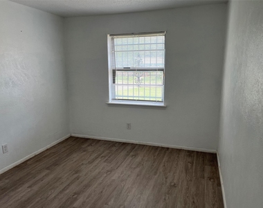10327 Springhaven Drive - Photo Thumbnail 11