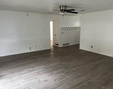 10327 Springhaven Drive - Photo Thumbnail 3