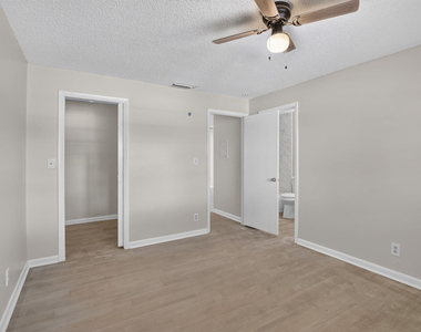 4967 Nw 95th Avenue - Photo Thumbnail 7