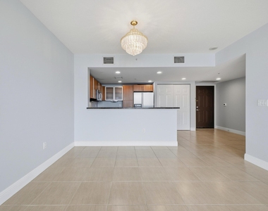 610 Clematis Street - Photo Thumbnail 12