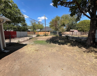 9615 Oak Gate Lane - Photo Thumbnail 19