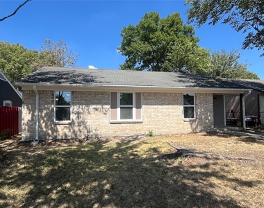 9615 Oak Gate Lane - Photo Thumbnail 1