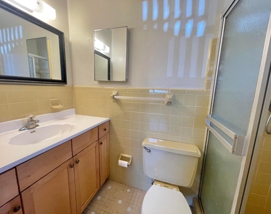 7110 Nw 78th Avenue - Photo Thumbnail 8