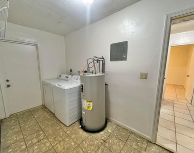 7110 Nw 78th Avenue - Photo Thumbnail 15